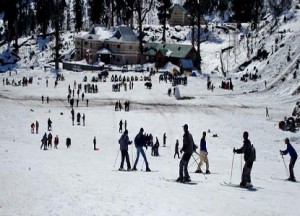 Skiing-in-Kufri Near Chail